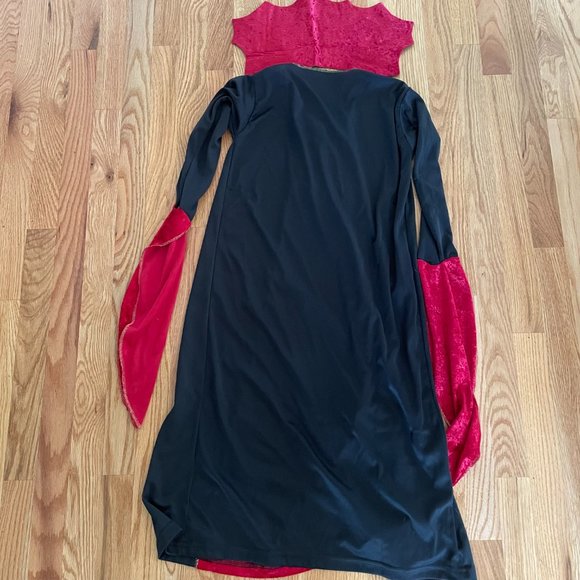 Rubies Gothic Vampiress Dress and Collar Girls Medium Size 8-10 for 5-7 Year Old - Picture 2 of 10